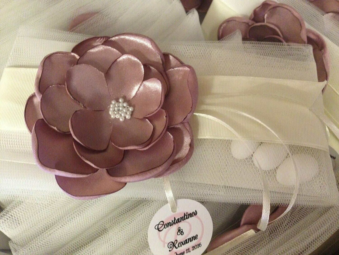 Tulle envelope favor