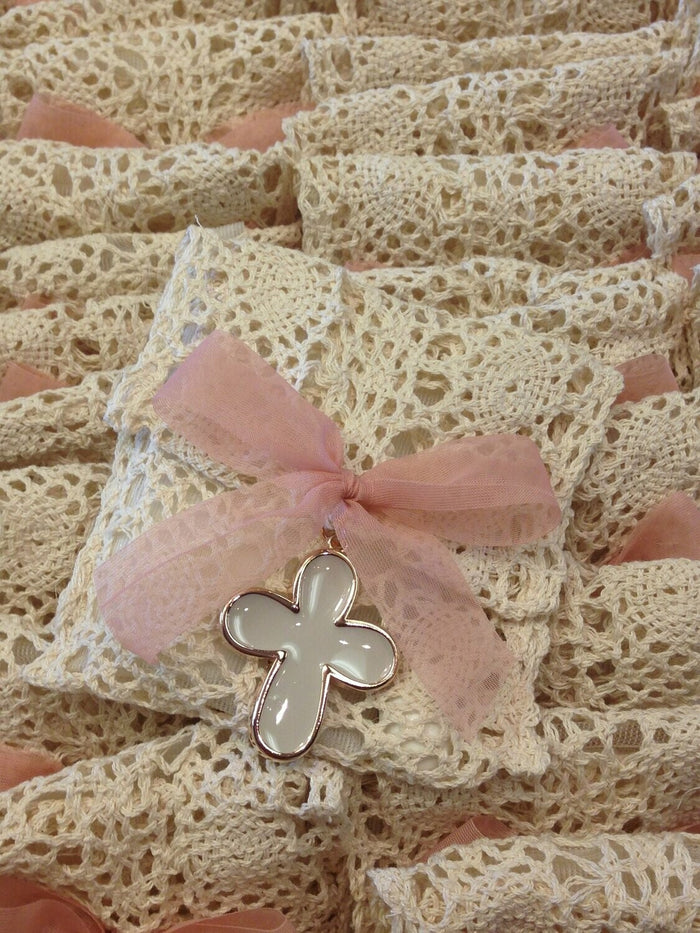 Ivory crochet pouch with cross favor