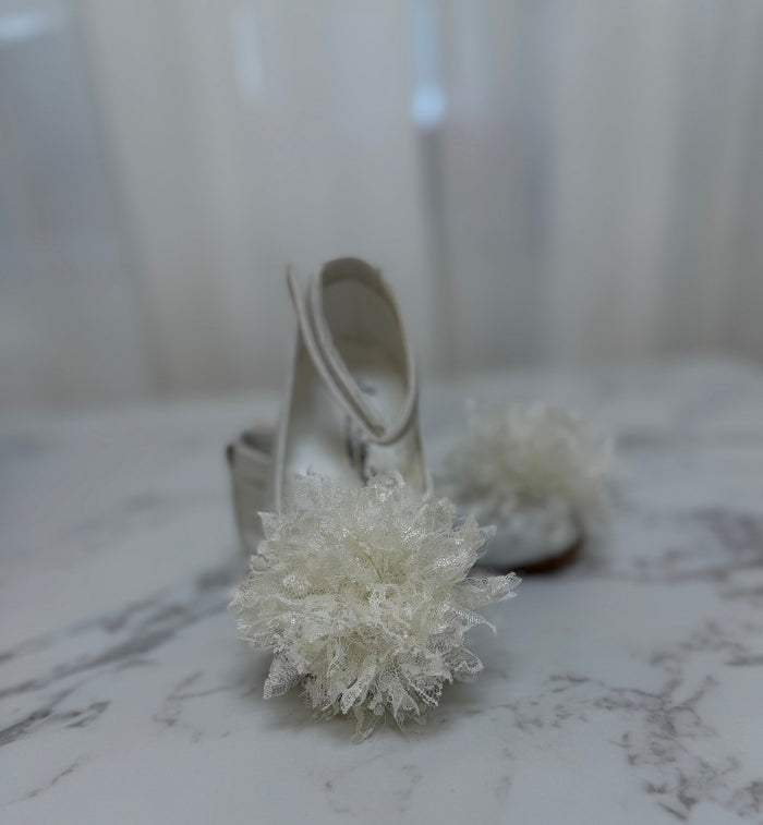 Stova Bambini Ankle Strap Lace Flower Toe Shoe